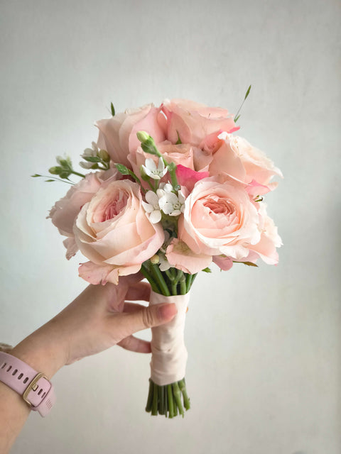 Dawn Soa โ Korean Style Round Posy Bridal Bouquet