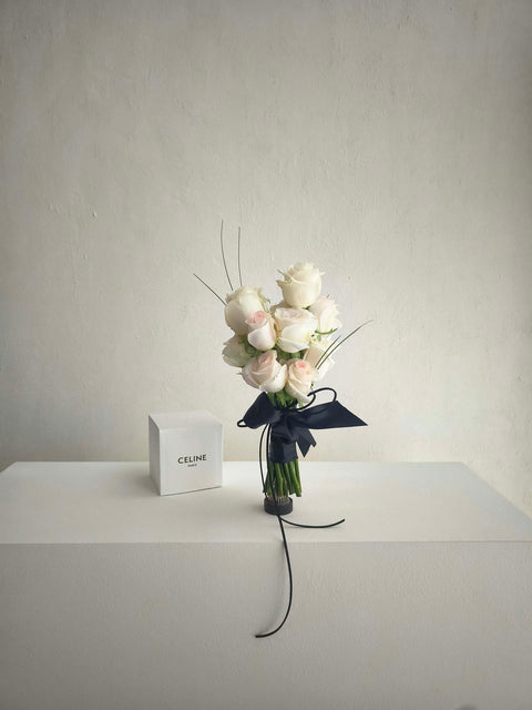 Rosa Poise – Korean Style Posy Bridal Bouquet