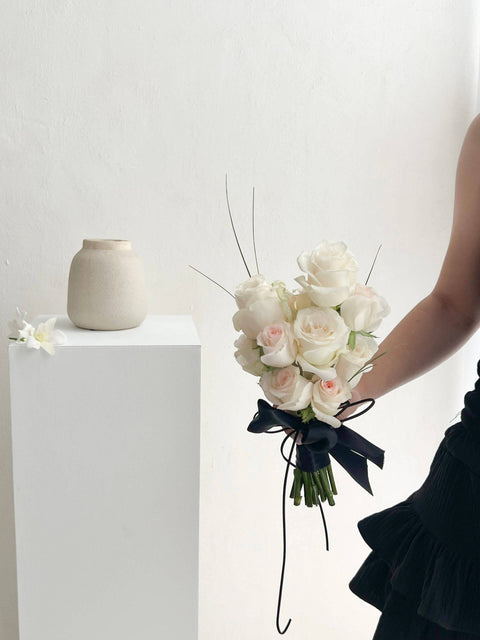 Rosa Poise – Korean Style Posy Bridal Bouquet