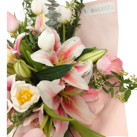 Lily Fresh Flower Bouquet