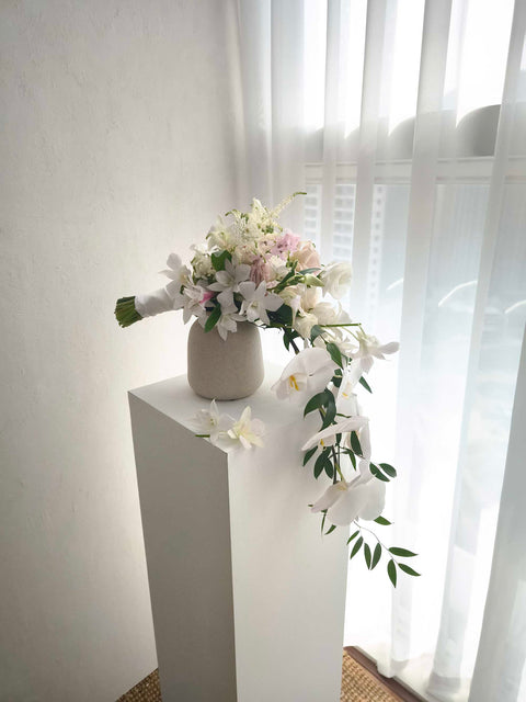 Glissé Dewdrop – Cascading Phalaenopsis Orchid Bridal Bouquet